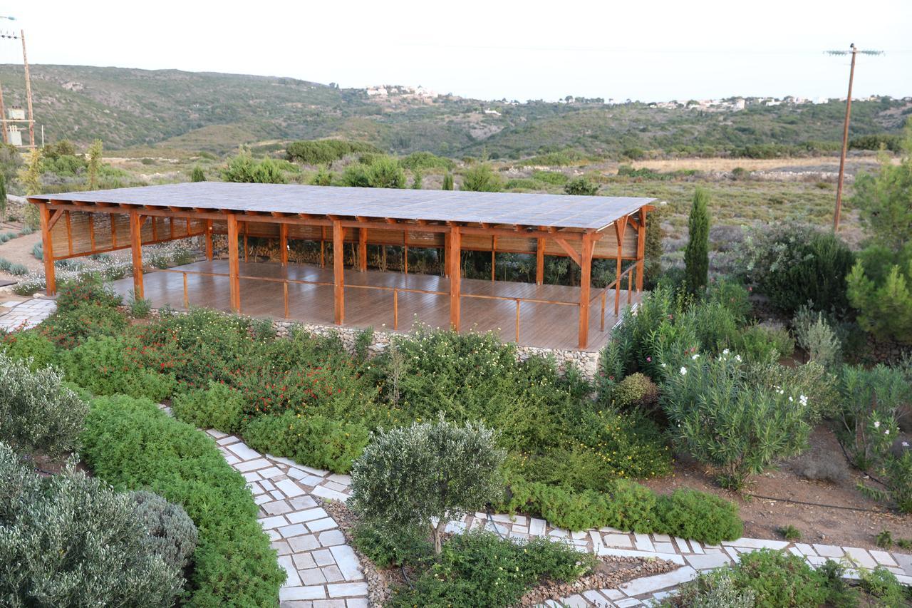 The Windmill Resort Mitáta المظهر الخارجي الصورة
