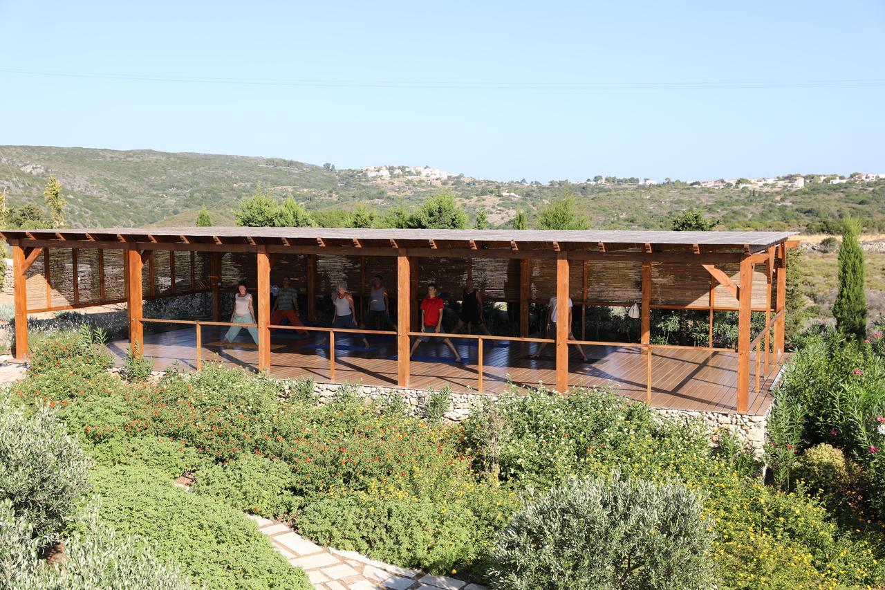 The Windmill Resort Mitáta المظهر الخارجي الصورة